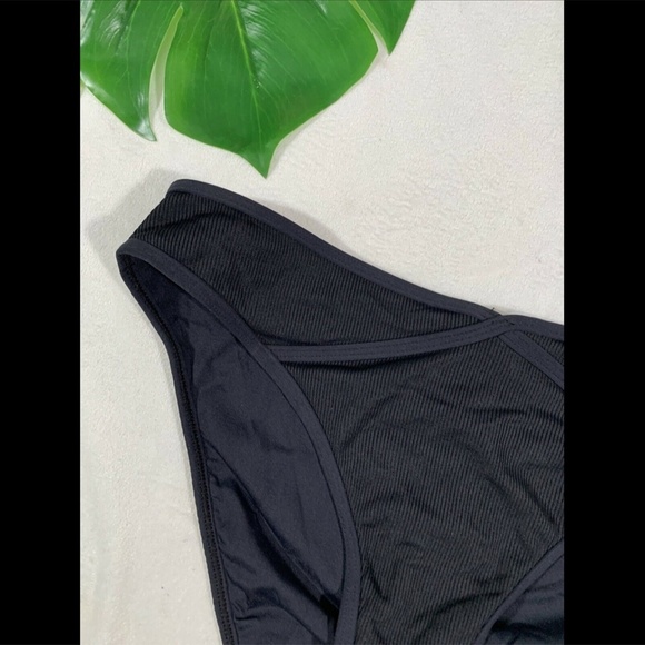 NWT $92 L Space‎ Fanning Bitsy Cut Bikini Bottoms in Black [SZ Large ] - Picture 6 of 12